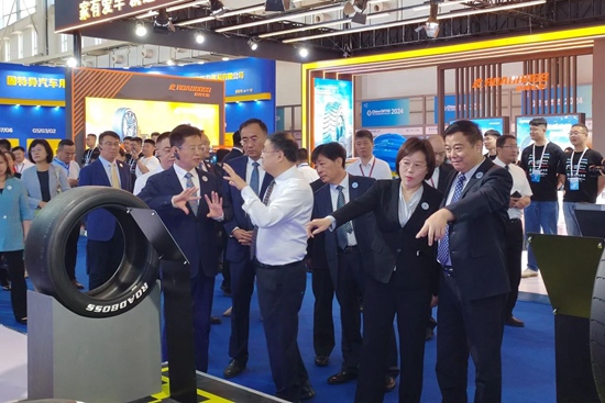 綠智造·創(chuàng)未來 | 華工激光亮相第十四屆中國(guó)（廣饒）國(guó)際橡膠輪胎暨汽車配件展覽會(huì)